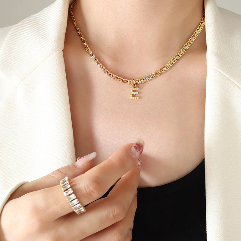 Brass Inlaid Zircon Letter Pendant Necklace Brass Inlaid Zircon Letter Pendant Necklace